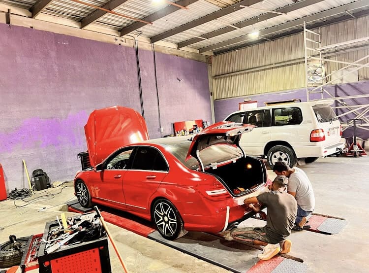 Okane Auto Garage! Ready, Set, Okane!