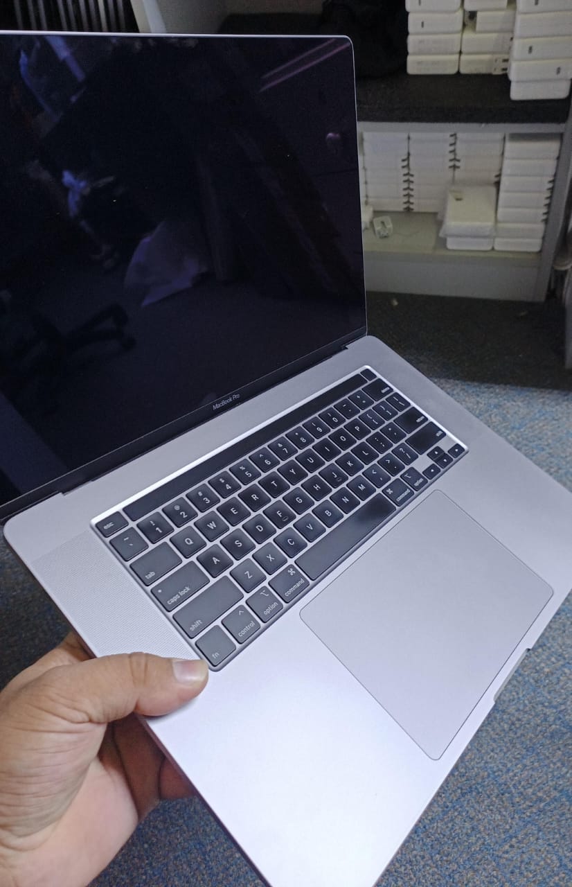 Apple MacBook laptops 