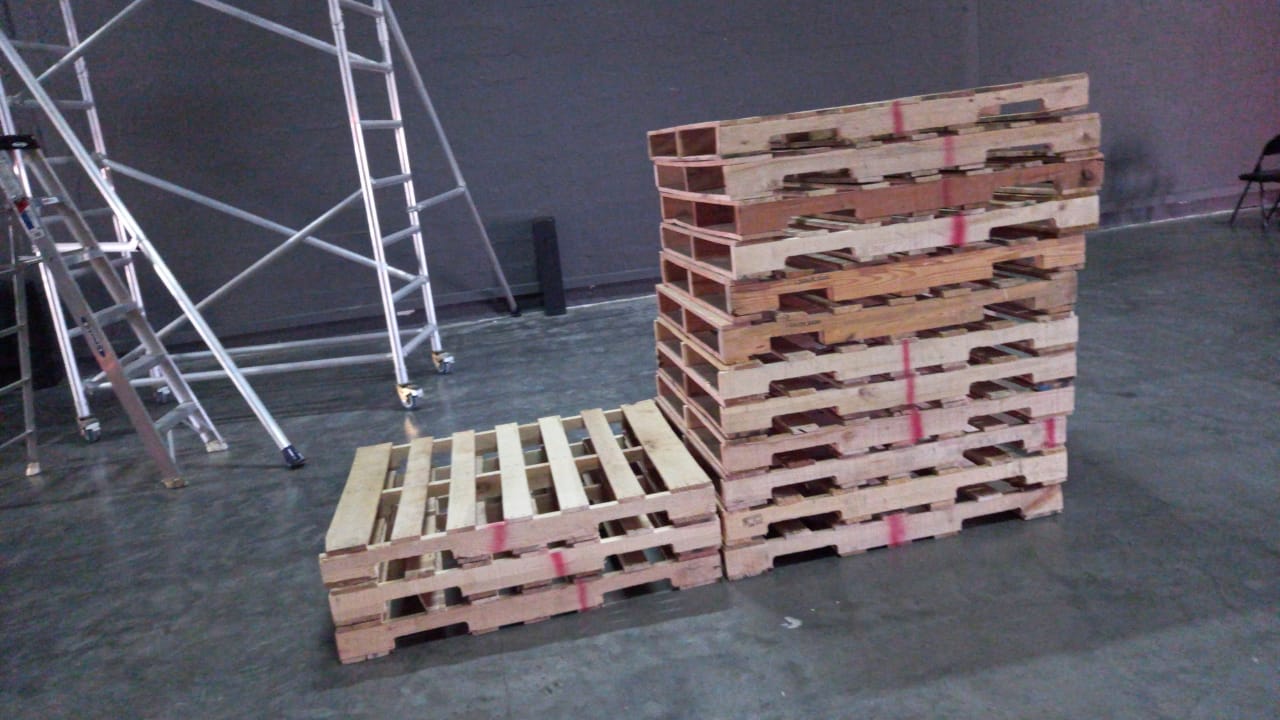pallets used wooden 0555450341